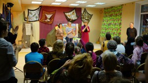 В районе Москворечье-Сабурово коллектив театра «Оранжевое небо» проводит одноименный фестиваль