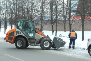 Уборку снега в районе Москворечье-Сабурово ведут в оперативном режиме