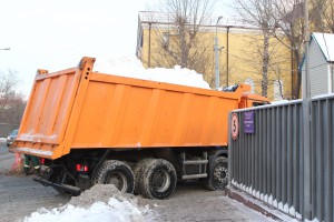 В районе Москворечье-Сабурово завершается обустройство базы для спецтехники