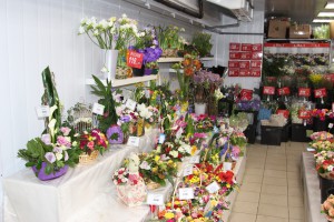 Купить цветы к 8 Марта жители района Москворечье-Сабурово могут в двух магазинах
