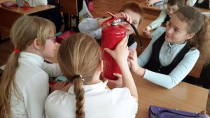 Детям района Москворечье-Сабурово рассказали об основах безопасности жизнедеятельности