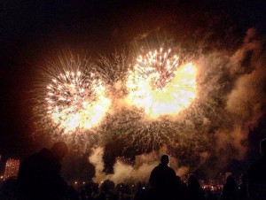 Фестиваль фейерверков пройдет в каскадном парке района