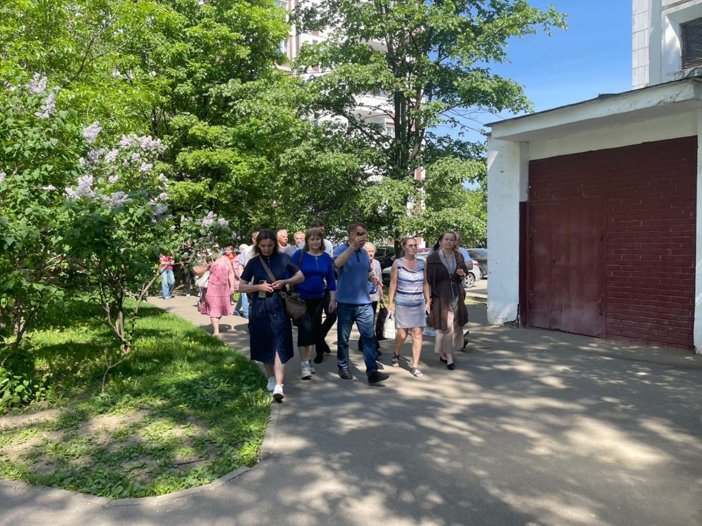 Глава районной управы провел обход территорий Москворечья-Сабурова. Фото: страница управы района Москворечье-Сабурово в социальных сетях