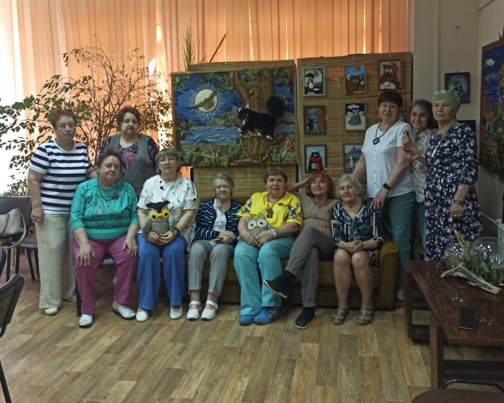 Выставку декоративно-пркиладного искусства открыли в ЦД «Личность». Фото: страница Центра досуга «Личность» в социальных сетях