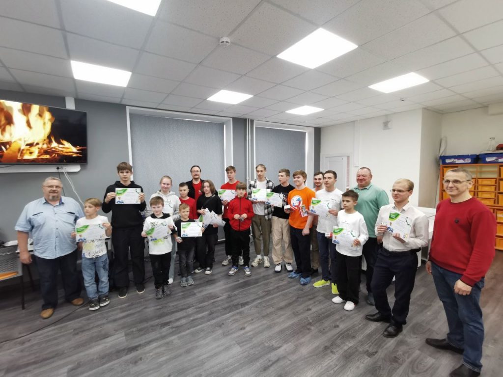 Соревнования самодельных роботов прошли в Лаборатории КВАНТа лицея № 1511. Фото: официальный сайт лицея №1511 НИЯУ МИФИ