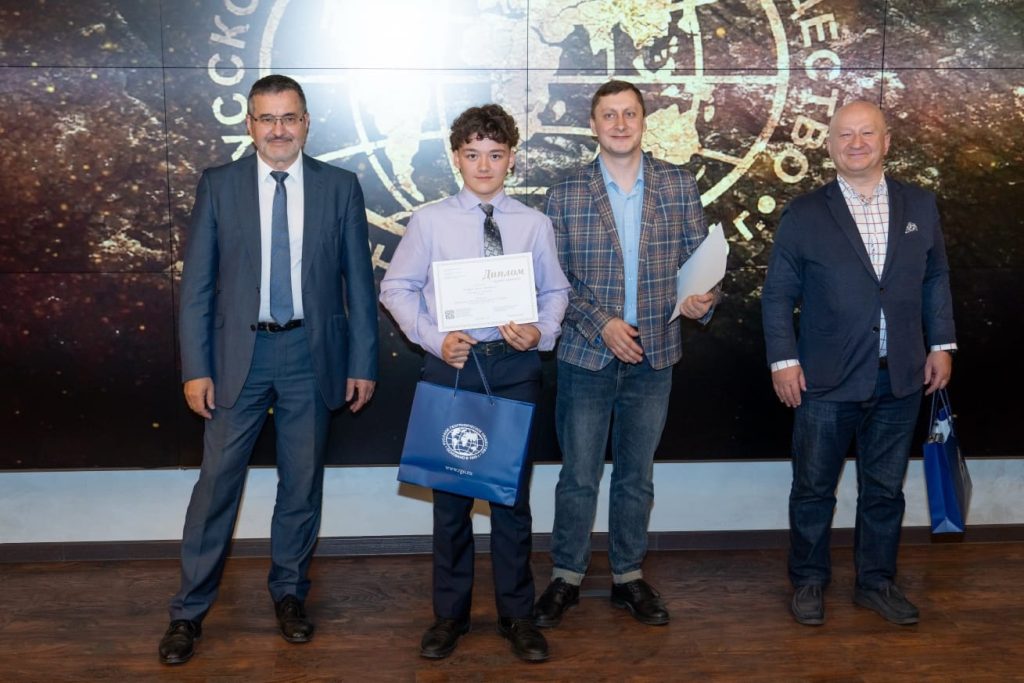Ученик школы №2000 стал победителем Московской олимпиады школьников. Фото: официальная страница учреждения в социальных сетях