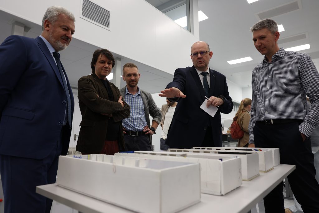 Ученые НИЯУ МИФИ представили доклад на научно-практической сессии. Фото: официальная страница НИЯУ МИФИ в социальных сетях