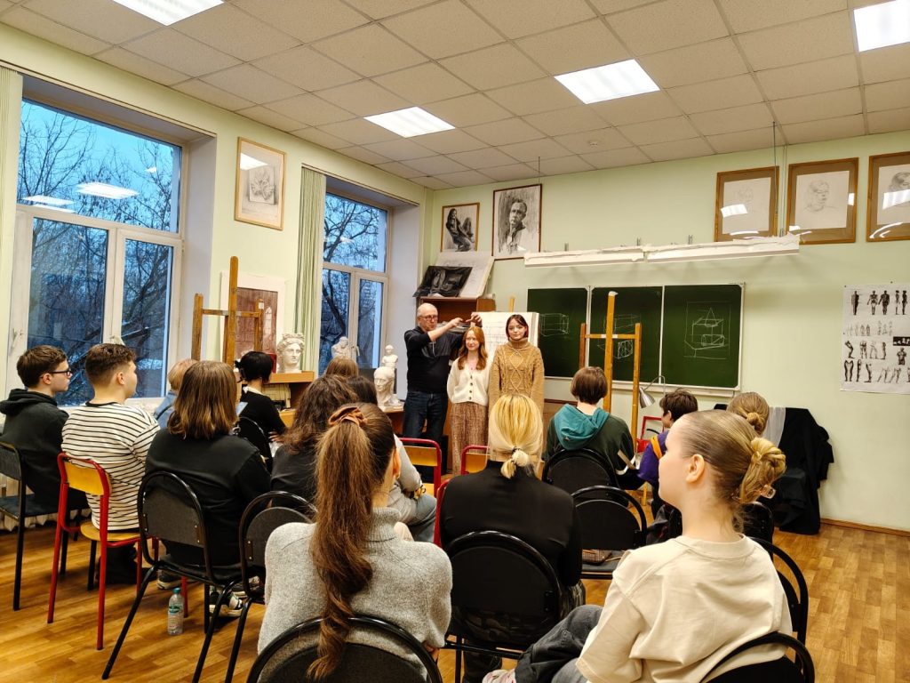 О правилах поступления в медиакласс рассказали в школе №2000. Фото: официальная страница школы №2000 в социальных сетях