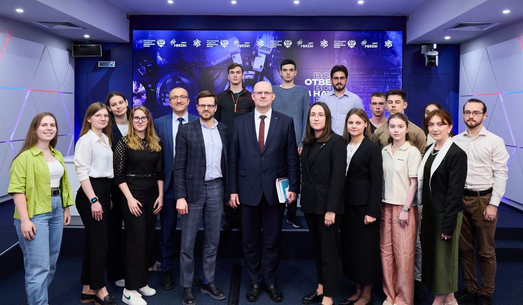 НИЯУ МИФИ открывает набор в академию научного сотрудничества. Фото: официальная страница студечнсекого научного общества НИЯУ МИФИ в социальных сетях