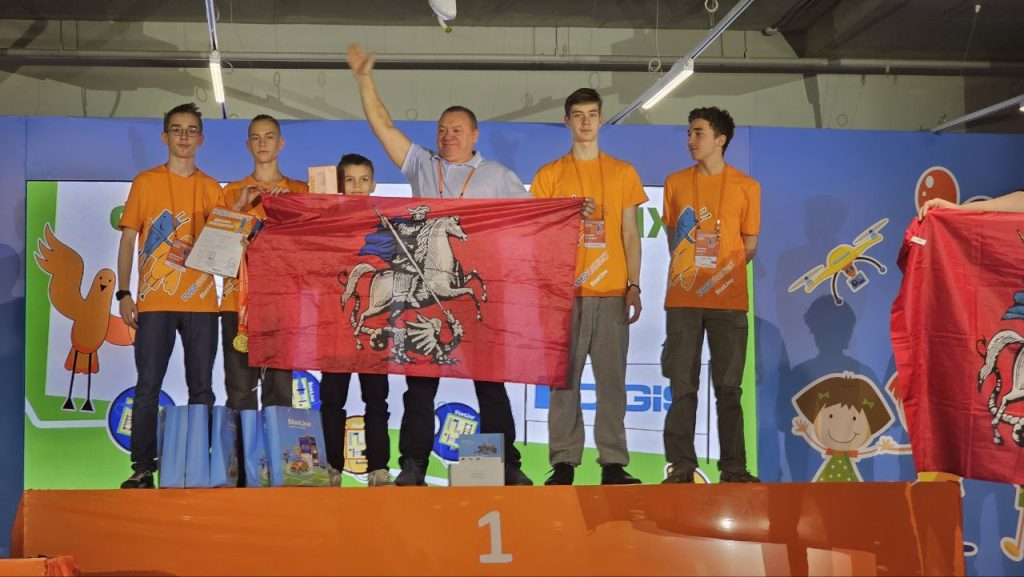 Ученики лицея при НИЯУ МИФИ заняли призовые места в рамках фестиваля робототехники. Фото: официальный сайт Университетского лицея №1511 предуниверситария НИЯУ МИФИ