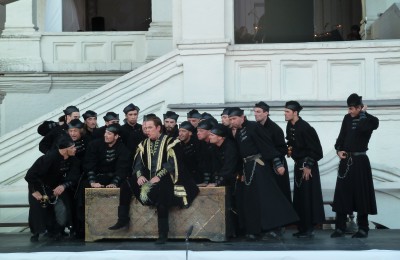 Москвичи смогли посмотреть в Коломенском оперу «Царская невеста»