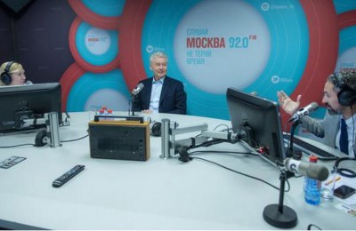 Мэр Москвы Сергей Собянин рассказал в эфире радио "Москва FM" о платных парковках