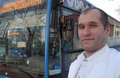 В ЮАО водитель автобуса «Мосгортранса» помог потушить пожар