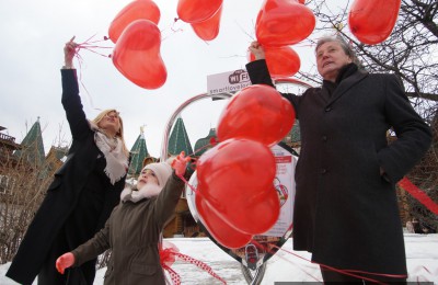 Первые в Москве виртуальные стенды в виде сердца «Замки Любви» появятся в ЮАО