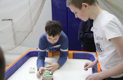 Юные робототехники встретились на соревнованиях в Москворечье-Сабурове