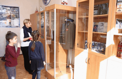 В одной из школ Южного округа открыли свой музей космонавтики