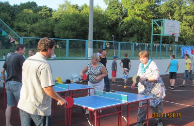 В районе Москворечье-Сабурово демонтируют теннисные столы