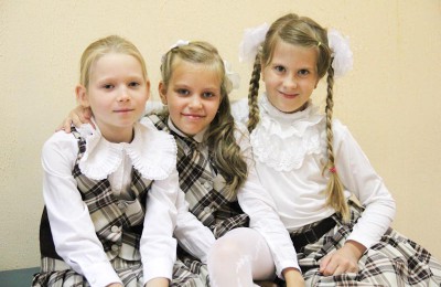 В школы Москвы зачислено свыше 83 тысяч детей