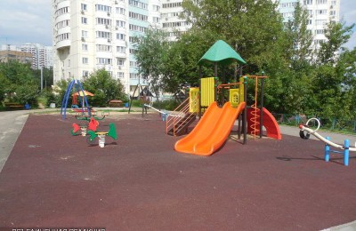 Новую детскую площадку планируют обустроить на улице Кошкина