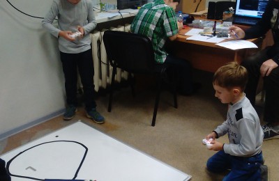 Дети района поучаствовали в занятии секции «Мой робот»