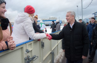 Собянин: В Москве открылись 187 катков с искусственным льдом