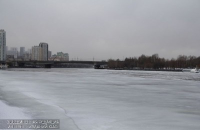 Борисовские пруды на 95% покрылись льдом — МЧС