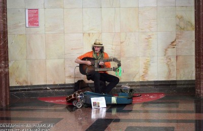 Проект «Музыка в метро» на станции «Курская»