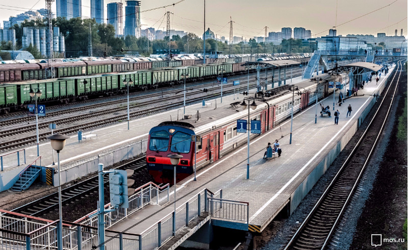 Станция пригородных поездов в Москве