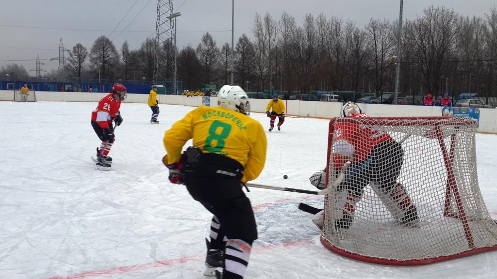 Хоккейный матч прошел в районе Москворечье-Сабурово