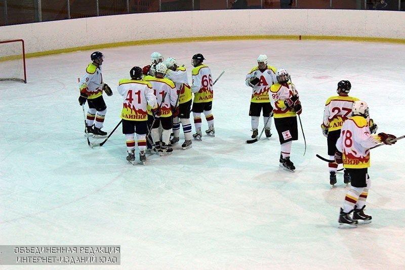 Хоккейный матч состоялся в Москворечье-Сабурове