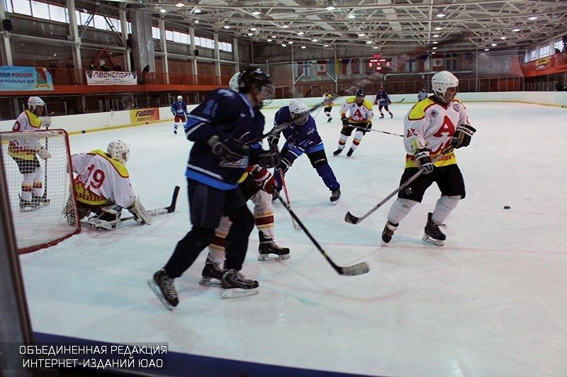 Команда МИФИ по хоккею выиграла сборную МПГУ в ходе игр МСХЛ