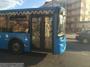 Автобус с турникетом
