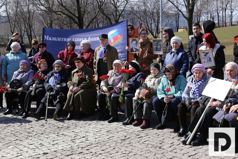 В Парке 30-летия Победы почтили память детей, погибших в концлагерях