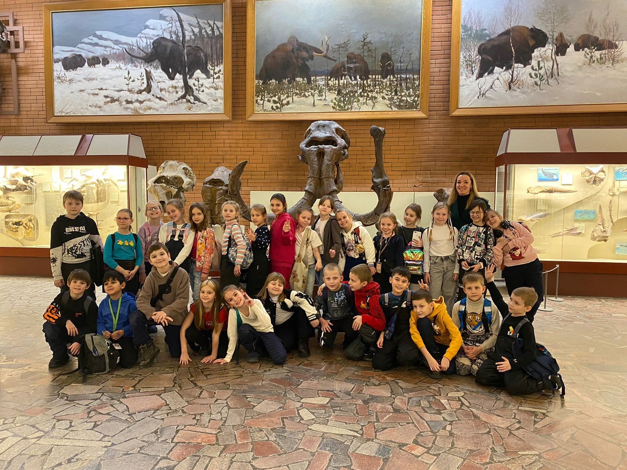Ученики школы №1579 посетили Московский палеонтологическом музее имени Юрия Орлова. Фото: страница школы №1579 в социальных сетях