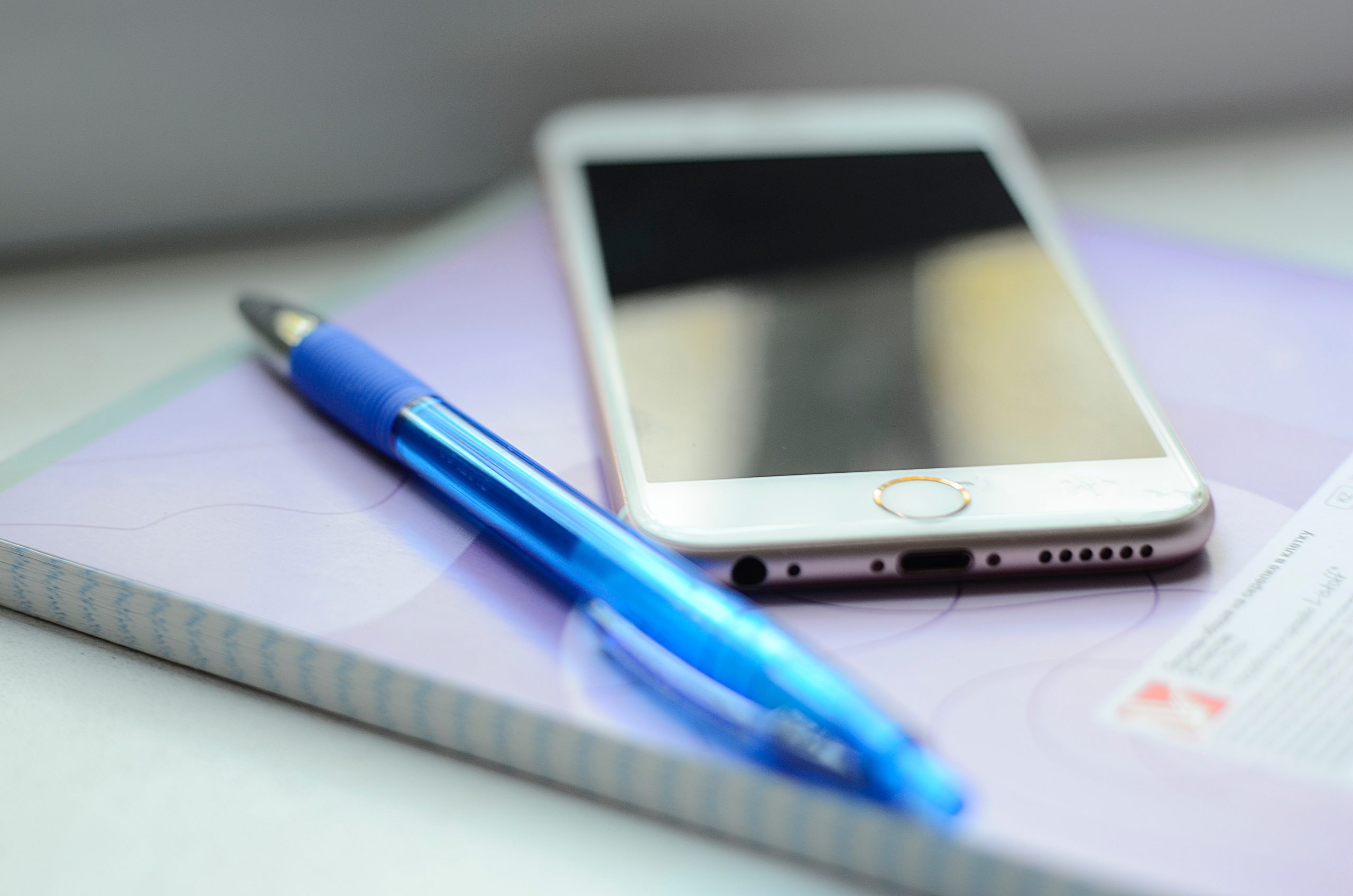 Прокурор ЮАО Москвы провел лекцию о кибербезопасности в НИИР имени Валентины Насоновой. Фото: Анна Быкова, «Вечерняя Москва»