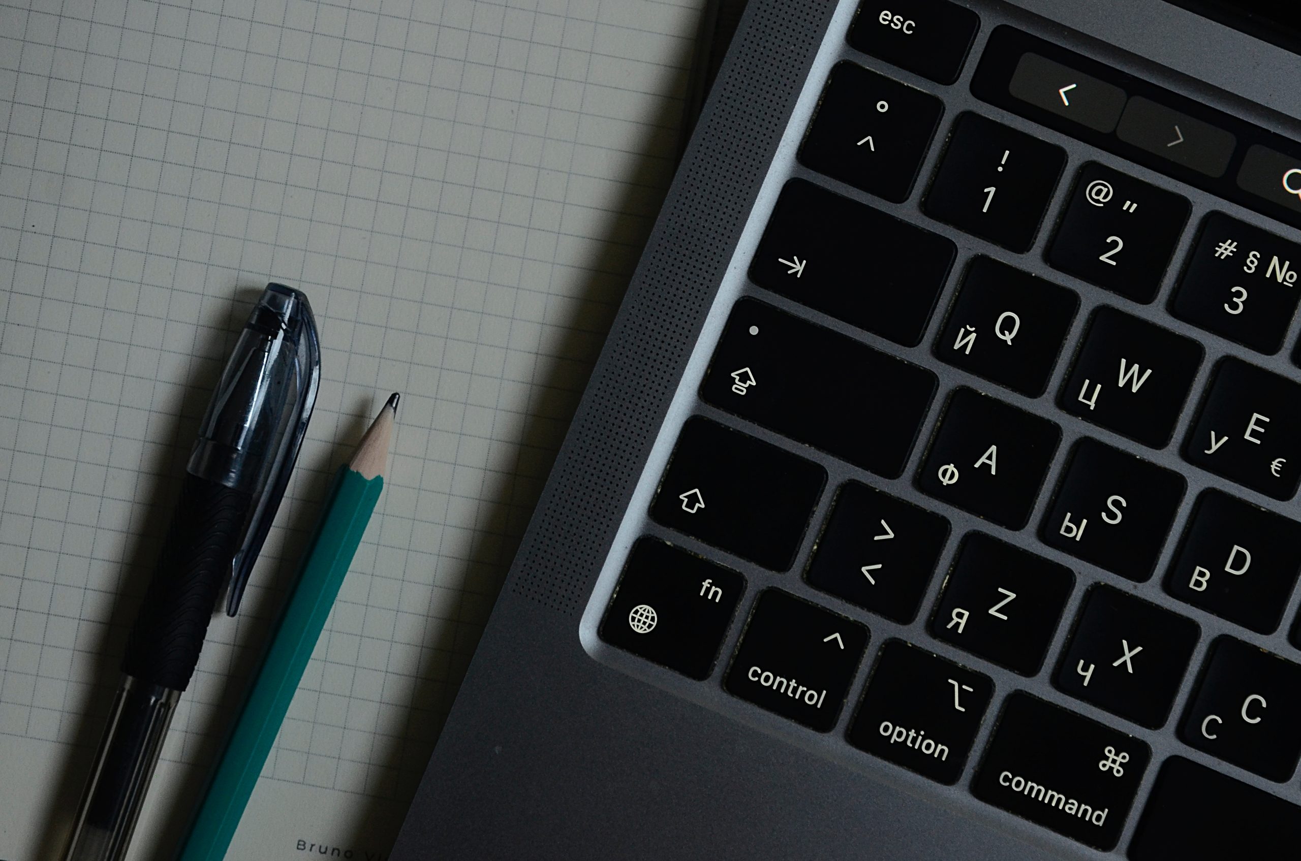 Представители НИЯУ МИФИ и «Онлайн школы №1» подписали соглашение о партнерстве. Фото: Анна Быкова, «Вечерняя Москва»