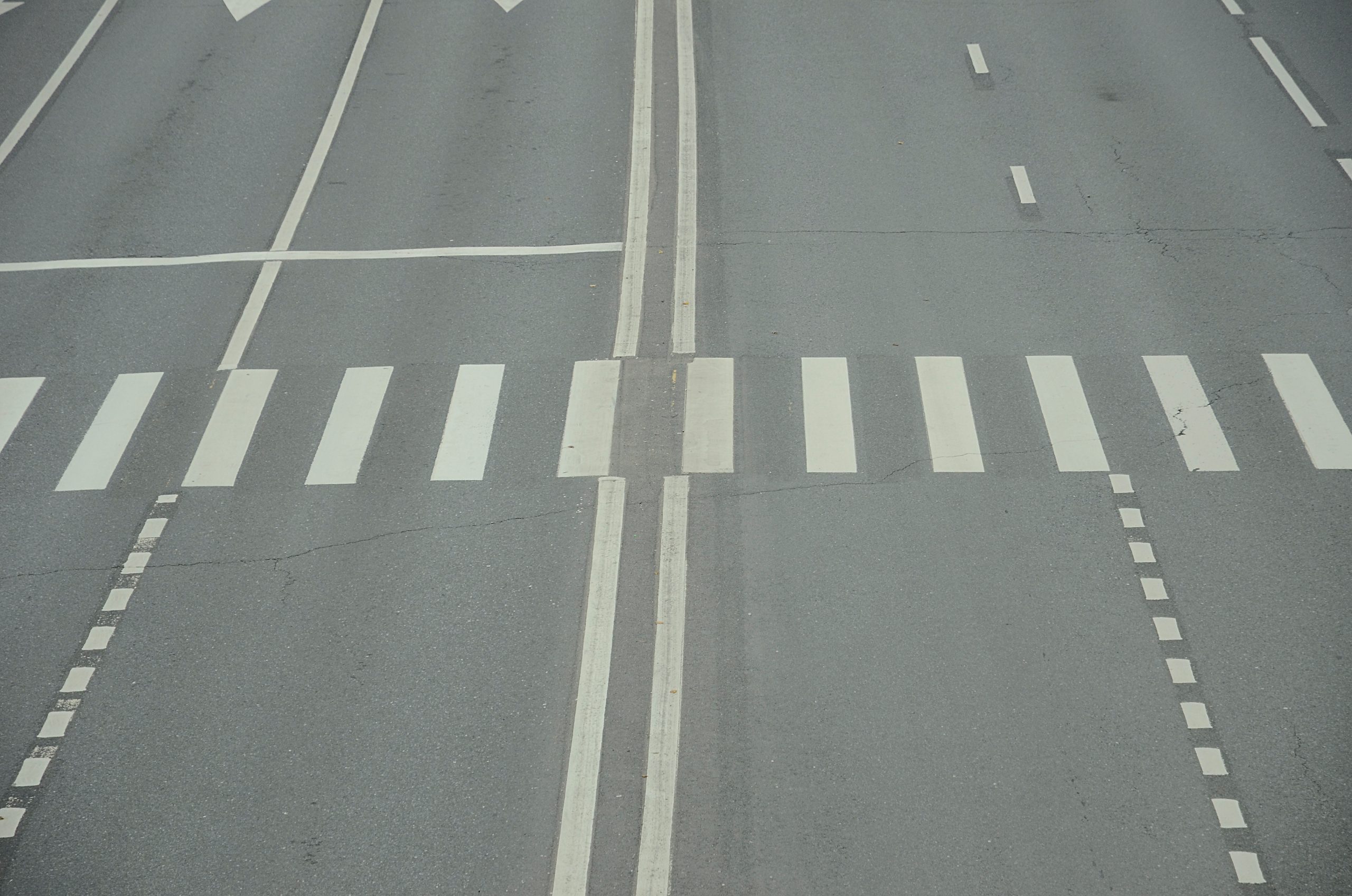 Работы по замене дорожного покрытия выполнили на Каширском шоссе. Фото: Анна Быкова, «Вечерняя Москва»