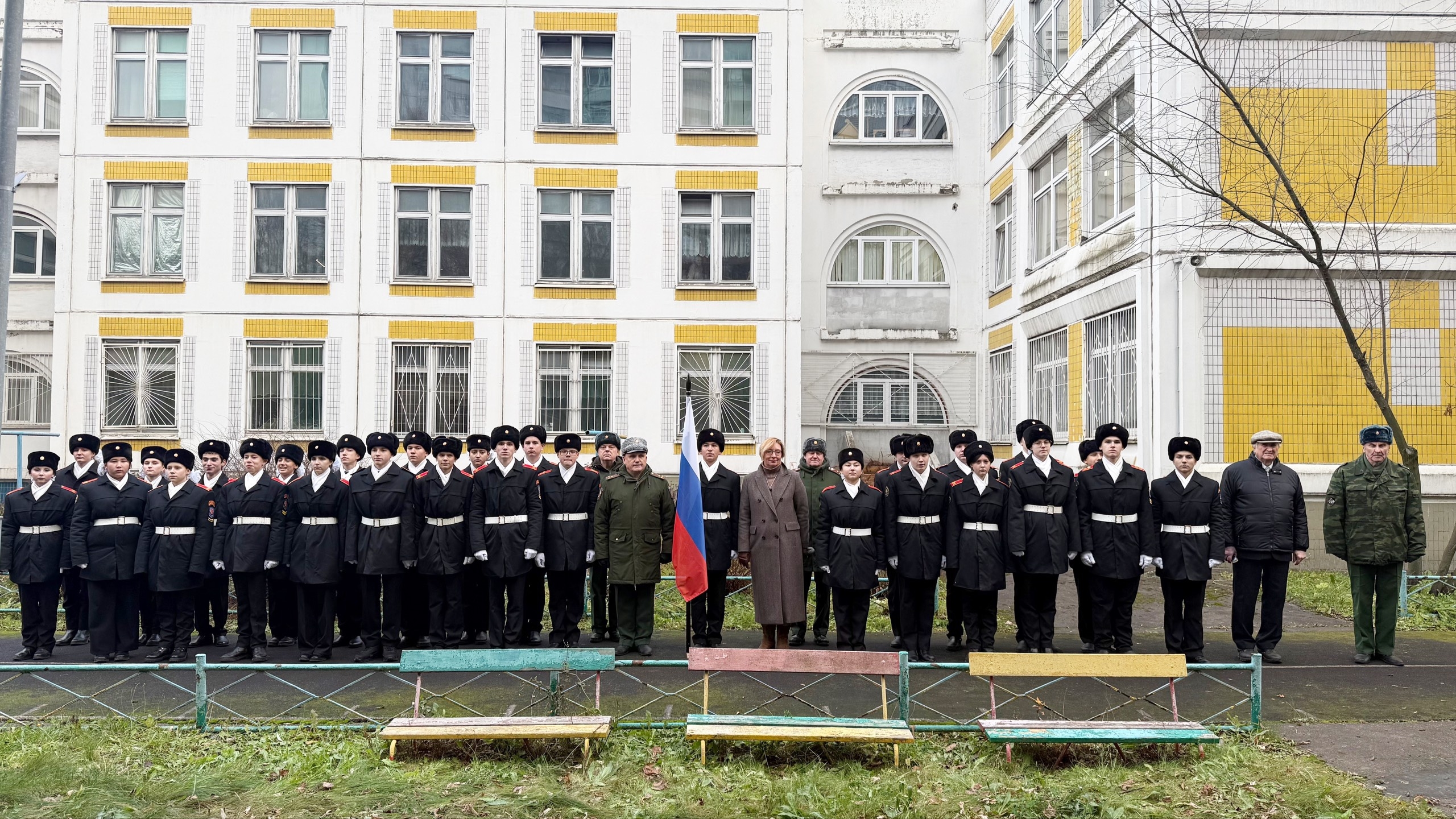 Кадеты школы №2000 стали участниками торжественного шествия. Фото: страница школы №2000 в социальных сетях