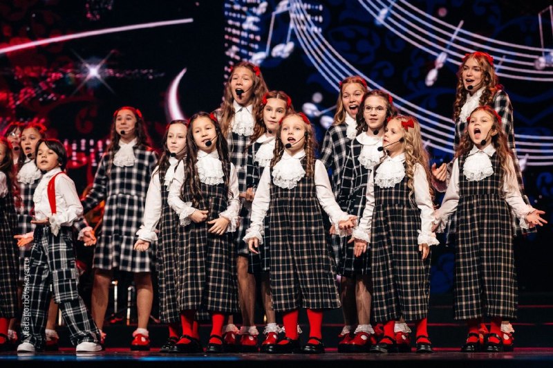 Ученицы вокальной студии школы №1579 стали участницами концерта в Кремлевском дворце. Фото: страница школы №1579 в социальных сетях