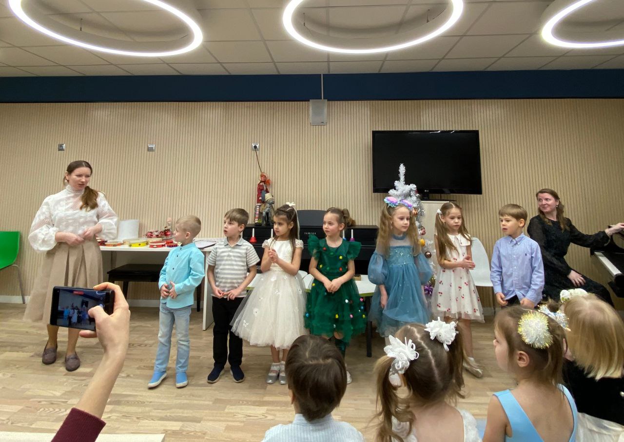 Новогодний концерт состоялся в ДШИ имени Святослава Рихтера. Фото: страница ДШИ имени Святослава Рихтера в социальных сетях