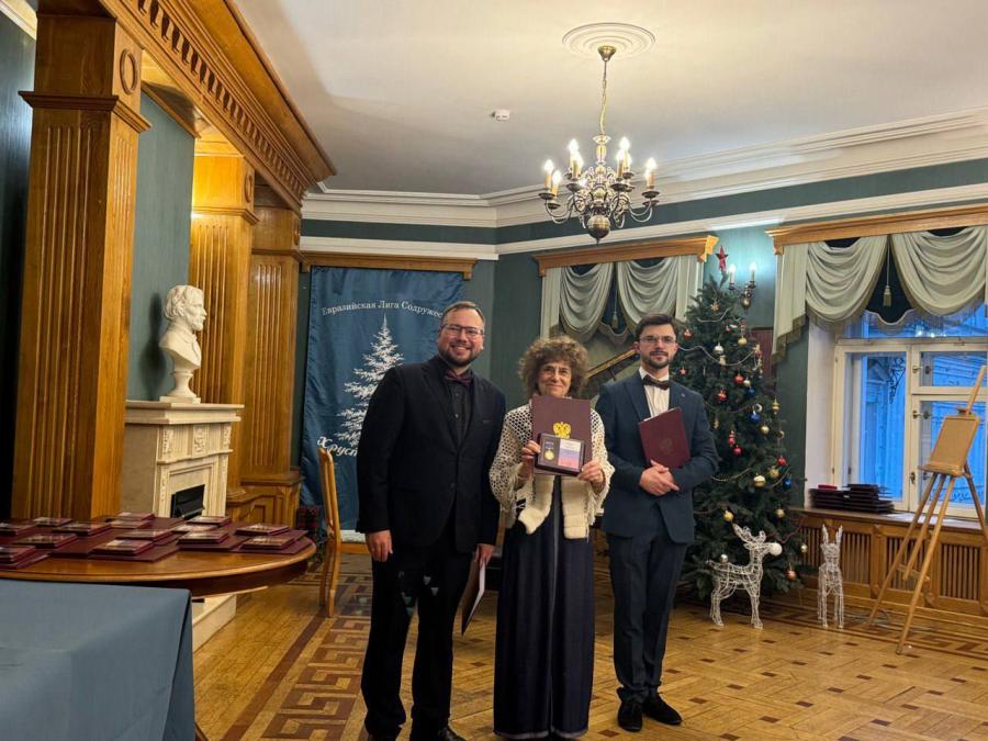 Руководителю хора НИЯУ МИФИ вручили медаль «За вклад в культуру и искусство». Фото: официальный сайт НИЯУ МИФИ