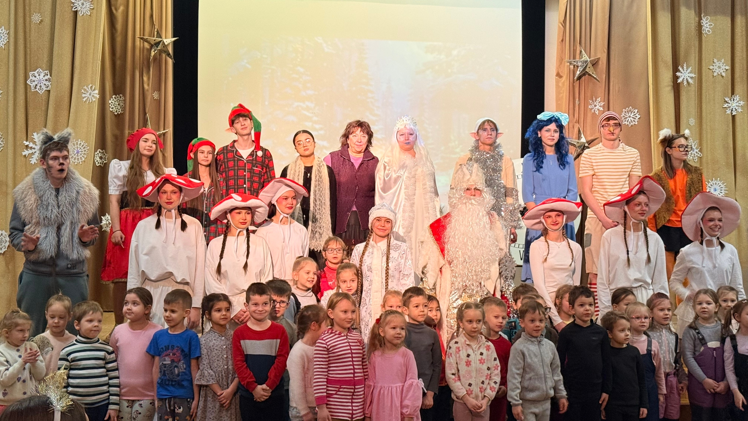 Предновогодний марафон сказок состоялся в школе №2000. Фото: страница школы №2000 в социальных сетях