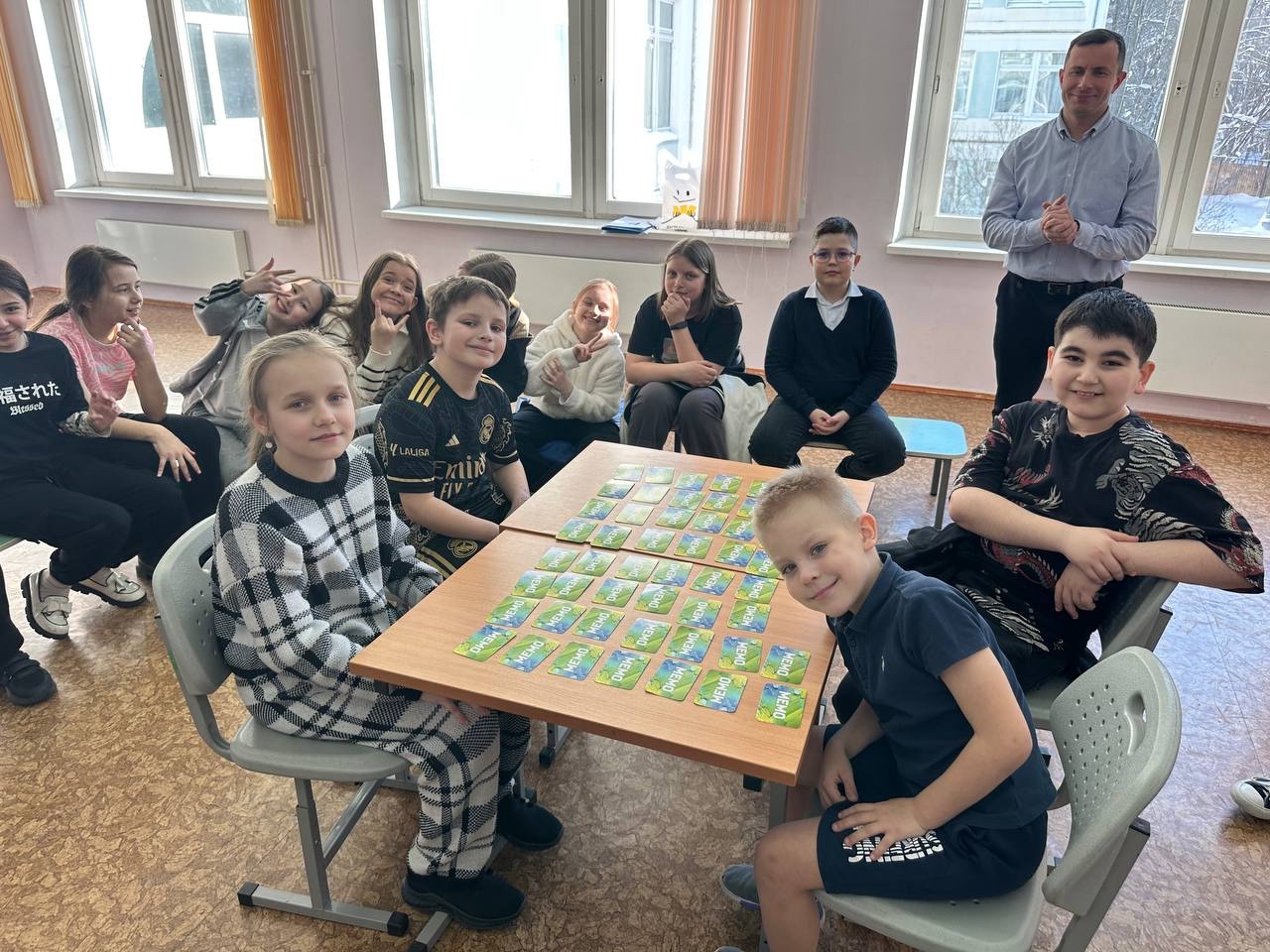 Сотрудники школы №2000 организовали образовательный турнир. Фото: страница школы №2000 в социальных сетях